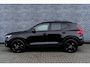 Volvo XC40 2.0 B4 Plus Black Edition | Trekhaak | Lichtmetalen Velgen 20 inch | Harman Kardon Audio | Panoramadak | 360 Graden Camera | Parkeersensoren | Keyless Entry | Elektrische Achterklep | Elektrisch Verstelbare Voorstoelen | Stoelverwarming | Google Navigatie | Apple Carplay | Android Auto