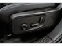 Volvo XC40 2.0 B4 Plus Black Edition | Trekhaak | Lichtmetalen Velgen 20 inch | Harman Kardon Audio | Panoramadak | 360 Graden Camera | Parkeersensoren | Keyless Entry | Elektrische Achterklep | Elektrisch Verstelbare Voorstoelen | Stoelverwarming | Google Navigatie | Apple Carplay | Android Auto