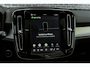 Volvo XC40 2.0 B4 Plus Black Edition | Trekhaak | Lichtmetalen Velgen 20 inch | Harman Kardon Audio | Panoramadak | 360 Graden Camera | Parkeersensoren | Keyless Entry | Elektrische Achterklep | Elektrisch Verstelbare Voorstoelen | Stoelverwarming | Google Navigatie | Apple Carplay | Android Auto