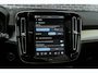 Volvo XC40 2.0 B4 Plus Black Edition | Trekhaak | Lichtmetalen Velgen 20 inch | Harman Kardon Audio | Panoramadak | 360 Graden Camera | Parkeersensoren | Keyless Entry | Elektrische Achterklep | Elektrisch Verstelbare Voorstoelen | Stoelverwarming | Google Navigatie | Apple Carplay | Android Auto
