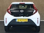 Toyota Aygo X 1.0 VVT-i MT Play - ORIGINEEL NEDERLANDSE AUTO - AIRCO - ADAPTIEVE CRUISE CONTROL - ACHTERUITRIJCAMERA - BLUETOOTH - LICHTSENSOR - DAB RADIO - APPLE CARPLAY/ ANDROID AUTO