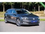 Volkswagen Passat Variant 1.4 TSI ACT Highline R-Line|Org.NL NAP|Trekhaak|CarPlay|Digitaal Dashboard|ErgoComfort|Camera|Volledig Onderhouden