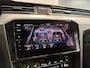 Volkswagen Passat 1.4 TSI PHEV GTE | Massage | IQ light | Adaptive cruise | Pano | Trekhaak |Clima | Stoelverwarming | Achteruitrijcamera | Carplay |