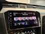 Volkswagen Passat 1.4 TSI PHEV GTE | Massage | IQ light | Adaptive cruise | Pano | Trekhaak |Clima | Stoelverwarming | Achteruitrijcamera | Carplay |