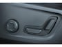 Volvo XC40 B4 Plus Dark | Trekhaak Semi-elektrisch | Adaptieve Cruise Control | Pilot Assist | Google Infotainment | Verwarmbare voorstoelen | Verwarmbaar stuurwiel | Blind Spot Information System | Verwarmbare voorruit | Parkeercamera | Parkeersensoren voor + achter |