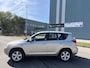 Toyota RAV4 2.0 VVTi Linea Sol Automaat 4X4 155 PK. Onverwoestbare en goed onderhouden auto !!! Alle keuringen toegestaan !!