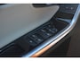 Volvo V60 2.4 D5 Twin Engine R-Design | Airco | Navigatie | Camera | Harman-kardon | NL auto!! | Nederlandse auto dealeronderhouden 144684 NAP aircopomp vorig jaar vernieuwd factuur aanwezig zeer compleet Harman Kardon metallic lak schuif kantel dak standkachel