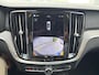 Volvo V60 2.0 B3 Essential Edition | Trekhaak | Achteruitrijcamera | Parkeersensoren | Lederen Bekleding | Stoelverwarming voor en achter | Cruise Control Adaptief | Lichtmetalen Velgen 18 inch | Navigatie | Apple Carplay | Android Auto