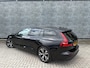 Volvo V60 2.0 B3 Essential Edition | Trekhaak | Achteruitrijcamera | Parkeersensoren | Lederen Bekleding | Stoelverwarming voor en achter | Cruise Control Adaptief | Lichtmetalen Velgen 18 inch | Navigatie | Apple Carplay | Android Auto