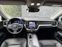 Volvo V60 2.0 B3 Essential Edition | Trekhaak | Achteruitrijcamera | Parkeersensoren | Lederen Bekleding | Stoelverwarming voor en achter | Cruise Control Adaptief | Lichtmetalen Velgen 18 inch | Navigatie | Apple Carplay | Android Auto