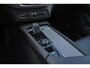 Volvo XC90 T8 Recharge AWD Inscription Expression - Panorama/schuifdak - IntelliSafe Assist & Surround - 360º Camera - Harman Kardon audio - Adaptieve LED koplampen - Verwarmde voorstoelen, stuur & achterbank - Parkeersensoren voor & achter - Elektr. bedienb. voorstoelen met geheugen - Draadloze tel. lader - Standkachel - Extra getint glas - Inklapbare trekhaak - 21' LMV