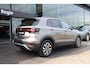 Volkswagen T-Cross 1.5 TSI | ACC | LED | Stoelverwarming | Sensoren | CarPlay | Navi | DAB