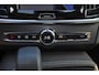 Volvo S90 T8 AWD Ultimate Bright - IntelliSafe Assist & Surround - 360º Camera - Bowers & Wilkins audio - Adaptieve LED koplampen - Verwarmde voorstoelen, stuur & achterbank - Parkeersensoren voor & achter - Elektr. bedienb. voorstoelen met geheugen - Head up display - Extra getint glas - 19' LMV