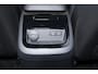 Volvo S90 T8 AWD Ultimate Bright - IntelliSafe Assist & Surround - 360º Camera - Bowers & Wilkins audio - Adaptieve LED koplampen - Verwarmde voorstoelen, stuur & achterbank - Parkeersensoren voor & achter - Elektr. bedienb. voorstoelen met geheugen - Head up display - Extra getint glas - 19' LMV