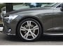 Volvo S60 B4 197pk Plus Dark | Power Seats | Leder | 19'' | Bodykit