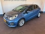 Kia Rio 1.2 CVVT ExecutiveLine | Achteruitrijcamera | Stoel+Stuurverwarming | Navigatie | Cruise control | Climate control | Parkeersensoren | Nederlands geleverd | Elek. inklapbare spiegels