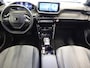 Peugeot 2008 1.2 PureTech 130pk Automaat Allure Navigatie Apple Carplay/Android Auto 360 camera Parkeersensoren Blind Spot Assist Adaptive Cruise Control Stoelverwarming Getinte ramen Climate Control