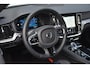 Volvo V60 T8 Plug-in hybrid AWD Plus Dark | Trekhaak | Stoel-/Stuurwiel verwarming | 360 graden camera | Harman Kardon Premium audio | All Season banden | Elektrisch verstelbare Voorstoelen | BLIS | Adaptieve Cruise Control | Google | Apple Carplay |