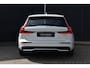 Volvo V60 T8 Plug-in hybrid AWD Plus Dark | Trekhaak | Stoel-/Stuurwiel verwarming | 360 graden camera | Harman Kardon Premium audio | All Season banden | Elektrisch verstelbare Voorstoelen | BLIS | Adaptieve Cruise Control | Google | Apple Carplay |