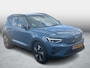 Volvo XC40 Single Motor Extended Range Plus 82 kWh | Warmtepomp | Trekhaak | Two-Tone | Achteruitrijcamera | Parkeersensoren | Keyless Entry | Elektrische Achterklep | Cruise Control Adaptief | BLIS | Google Navigatie | Apple Carplay | Android Auto