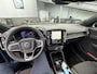 Volvo XC40 Single Motor Extended Range Plus 82 kWh | Warmtepomp | Trekhaak | Two-Tone | Achteruitrijcamera | Parkeersensoren | Keyless Entry | Elektrische Achterklep | Cruise Control Adaptief | BLIS | Google Navigatie | Apple Carplay | Android Auto