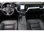 Volvo XC60 2.0 B5 / PANO / ACC / CAMERA / KEYLESS / STUUR+STOELVERW