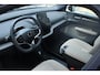 Volvo EX30 P5 Long Range Plus Europa 69 kWh | Apple carplay / Android auto | Electronic climate control | 19" lichtmetalen velgen | Verwarmde voorstoelen |