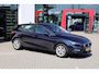 SEAT Leon 1.0 TSI Reference 90PK / 66kW, NL auto, multifunctioneel lederen stuurwiel, 16" 'Urban' LMV, regensensor, Apple Carplay & Android Auto, DAB+, elektrisch verstelbare buitenspiegels, airco, keyless start, cruise control, LED verlichting etc.