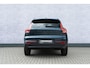 Volvo XC40 2.0 B4 Plus Black Edition | Trekhaak | 360° Camera | Panoramadak | Harman/Kardon Audio | Keyless Entry | Elektrische Achterklep | Elektrisch Verstelbare Voorstoelen | Adaptive Cruise | BLIS | Google Navigatie | Apple Carplay | Android Auto | 20" Velgen |