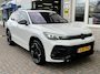 Volkswagen Tiguan 1.5 eHybrid R-Line Edition / AUTOMAAT/ GARANTIE TM 09-2030/ 272 PK/ PANO/ LEER/ TREKHAAK/ 360 CAMERA/ MEMORY+MASSAGE/ STUUR+STOELVERWARM.&KOELING/ APP-CONNECT/ ACC/ ELEK.ACHTERKLEP/ DODEHOEK/ IQ.LIGHT/ NAVI/ 20''LMV