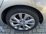 Toyota Auris 1.8 Hybrid Lease Dealer Onderhouden Trekhaak Parkeersensoren Clima Cruise Camera