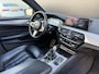 BMW 5-Serie Touring M550d xDrive Pano Hud H&K Massage Leder Carplay 360 Memory Softclosed dodehoek