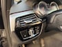 BMW 5-Serie Touring M550d xDrive Pano Hud H&K Massage Leder Carplay 360 Memory Softclosed dodehoek
