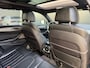 BMW 5-Serie Touring M550d xDrive Pano Hud H&K Massage Leder Carplay 360 Memory Softclosed dodehoek