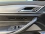 BMW 5-Serie Touring M550d xDrive Pano Hud H&K Massage Leder Carplay 360 Memory Softclosed dodehoek