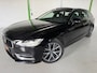 Volvo V90 2.0 T8 AWD PLUG-IN HYBRIDE / MOMENTUM / Panoramadak / Lederen bekleding / AppleCarplay / Boekjes aanwezig.