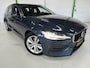 Volvo V60 2.0 B3 HYBRIDE / Apple carplay / Adaptieve Cruise controle / NAP / Historie aanwezig.
