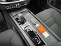Volvo V60 2.0 B3 HYBRIDE / Apple carplay / Adaptieve Cruise controle / NAP / Historie aanwezig.