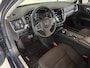 Volvo V60 2.0 B3 HYBRIDE / Apple carplay / Adaptieve Cruise controle / NAP / Historie aanwezig.