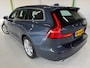 Volvo V60 2.0 B3 HYBRIDE / Apple carplay / Adaptieve Cruise controle / NAP / Historie aanwezig.