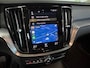 Volvo V60 2.0 B3 HYBRIDE / Apple carplay / Adaptieve Cruise controle / NAP / Historie aanwezig.
