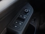 Volkswagen Golf 1.5 eHybrid Life Edition 204pk DSG | Navigatie | Trekhaak | LED | Stoel- & Stuurverwarming | Camera | Dodehoek Detectie | Lichtmetalen velgen |