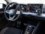 Volkswagen Golf 1.5 eHybrid Life Edition 204pk DSG | Navigatie | Trekhaak | LED | Stoel- & Stuurverwarming | Camera | Dodehoek Detectie | Lichtmetalen velgen |