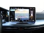 Volkswagen Golf 1.5 eHybrid Life Edition 204pk DSG | Navigatie | Trekhaak | LED | Stoel- & Stuurverwarming | Camera | Dodehoek Detectie | Lichtmetalen velgen |