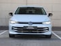 Volkswagen Golf 1.5 eHybrid Life Edition 204pk DSG | Navigatie | Trekhaak | LED | Stoel- & Stuurverwarming | Camera | Dodehoek Detectie | Lichtmetalen velgen |