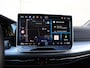Volkswagen Golf 1.5 eHybrid Life Edition 204pk DSG | Navigatie | Trekhaak | LED | Stoel- & Stuurverwarming | Camera | Dodehoek Detectie | Lichtmetalen velgen |
