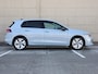 Volkswagen Golf 1.5 eHybrid Life Edition 204pk DSG | Navigatie | Trekhaak | LED | Stoel- & Stuurverwarming | Camera | Dodehoek Detectie | Lichtmetalen velgen |