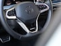 Volkswagen Golf 1.5 eHybrid Life Edition 204pk DSG | Navigatie | Trekhaak | LED | Stoel- & Stuurverwarming | Camera | Dodehoek Detectie | Lichtmetalen velgen |