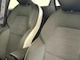 Renault Captur 1.3 TCe 140 Intens | Trekhaak | Achteruitrijcamera met parkeersensoren voor en achter | Climate Control | Apple Carplay/Android Auto