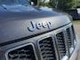 Jeep Grand Cherokee 3.0 CRD Overland Automaat / Grijs Kenteken / Panoramadak / Leder / Camera / Navi / Clima / Trekhaak / Cruise /